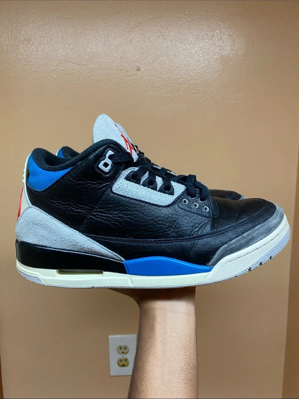 Air Jordan 3 Retro OG “Rare Air” Size 10 IB8967-004